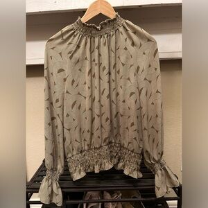 Worthington taupe blouse L ruffle sleeve
